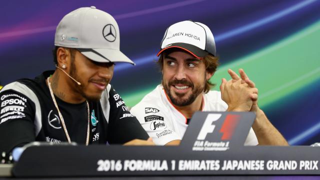 Fernando Alonso y Lewis Hamilton, el pasado 6 de octubre.