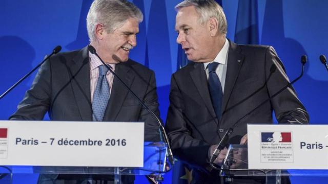 Ayrault y Dastis su comparecencia