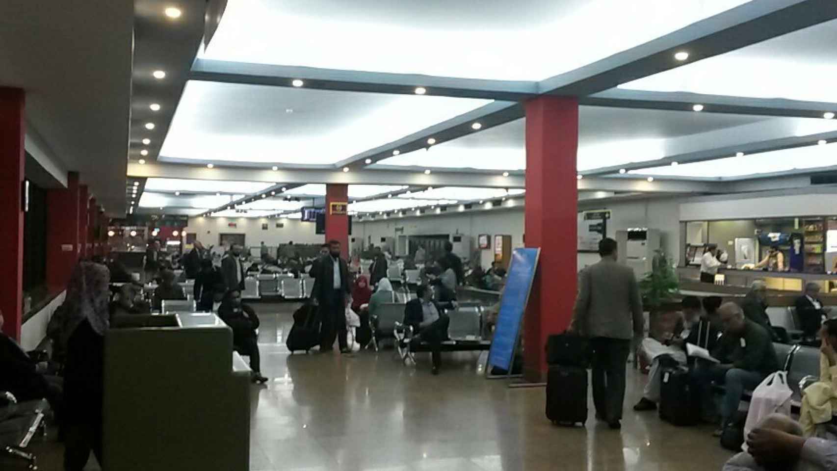 Aeropuerto de Islamabad momentos después de conocerse el siniestro