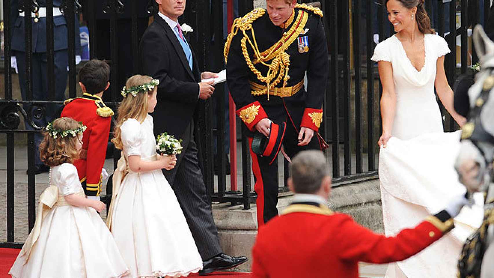 Harry en la boda de su hermano y Kate, junto a Pippa Middleton.