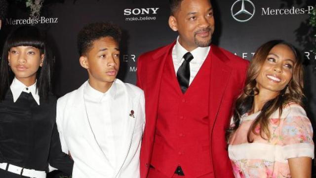 Will Smith y Jada Pinket con sus dos hijos, Jaden y Willow.