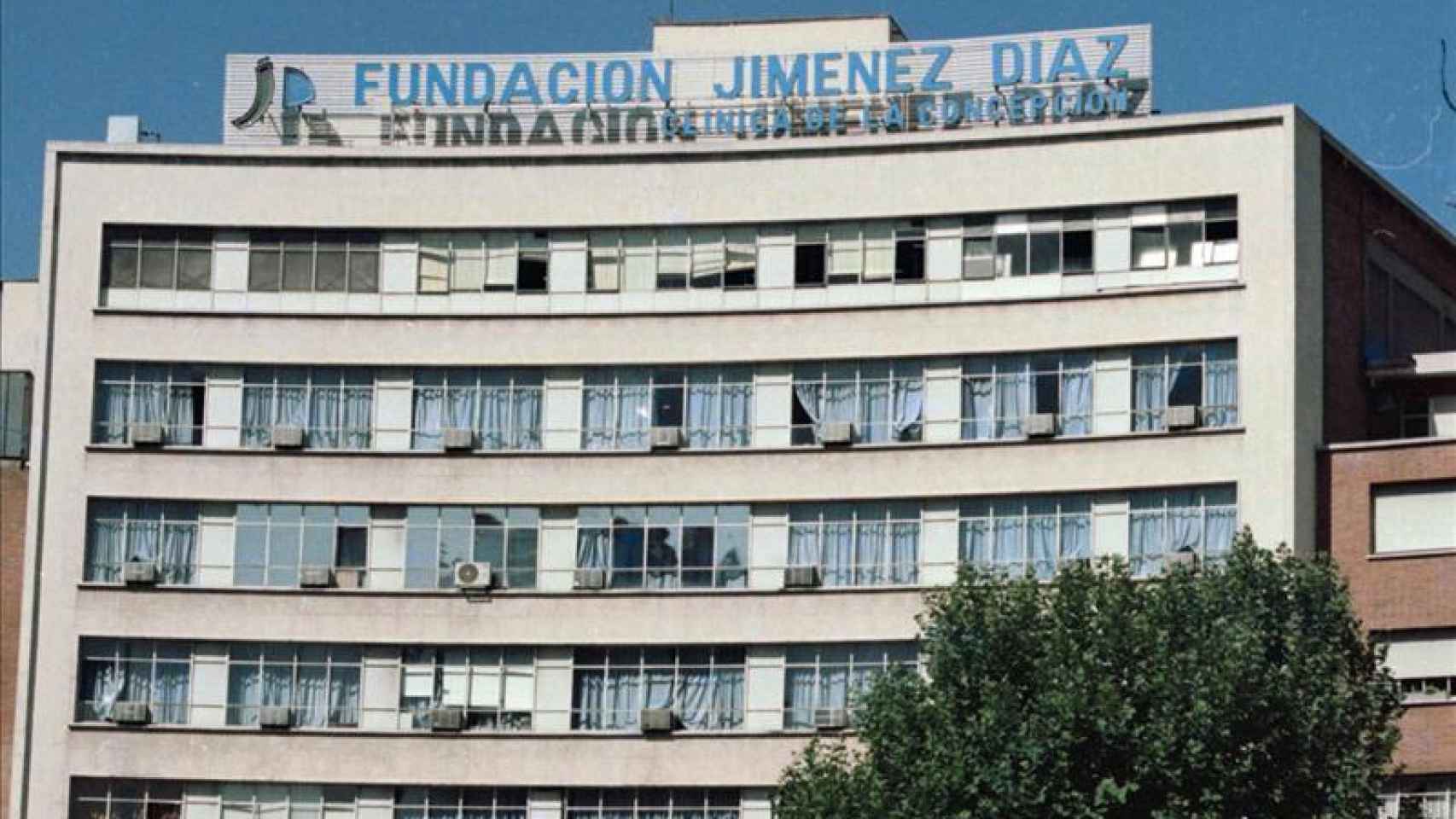 Fachada del hospital Fundación Jiménez Díaz, en Madrid