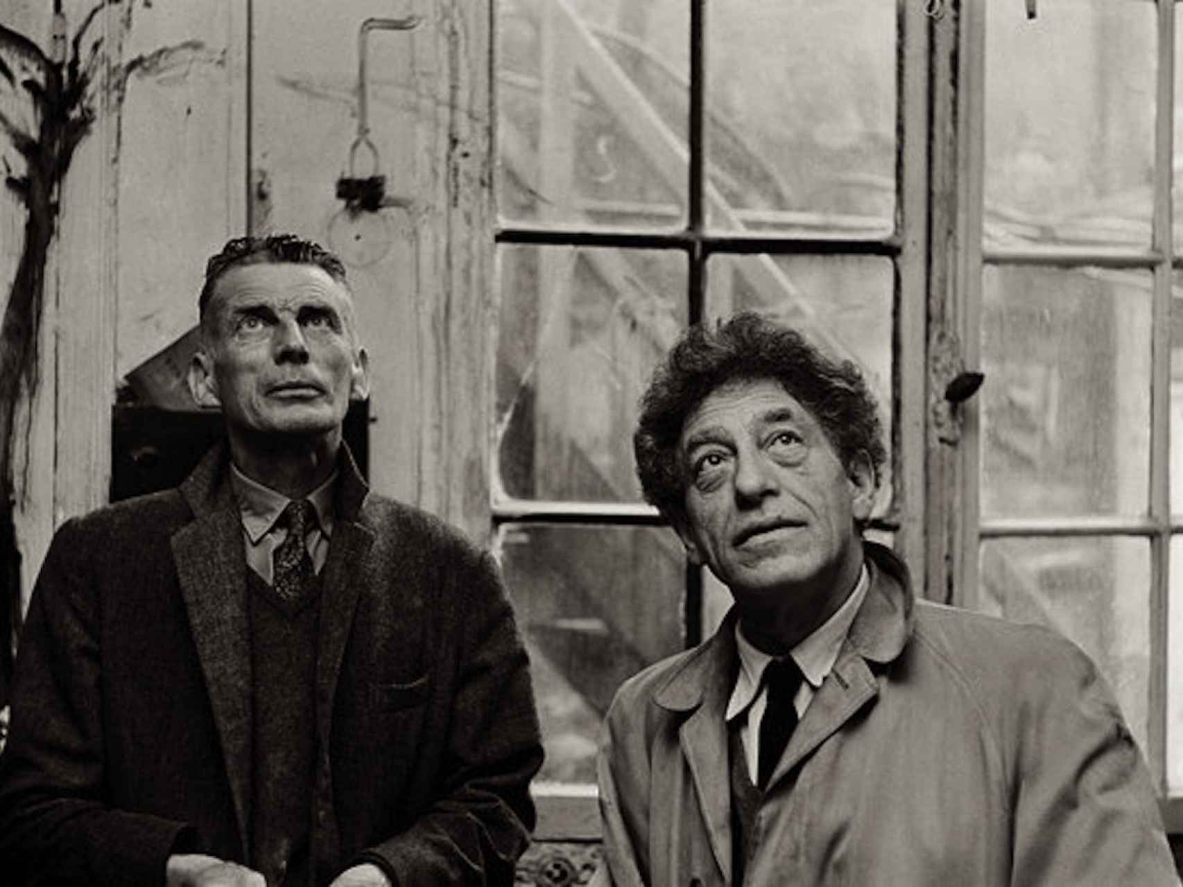 Samuel Beckett durante su visita al estudio de Giacometti.