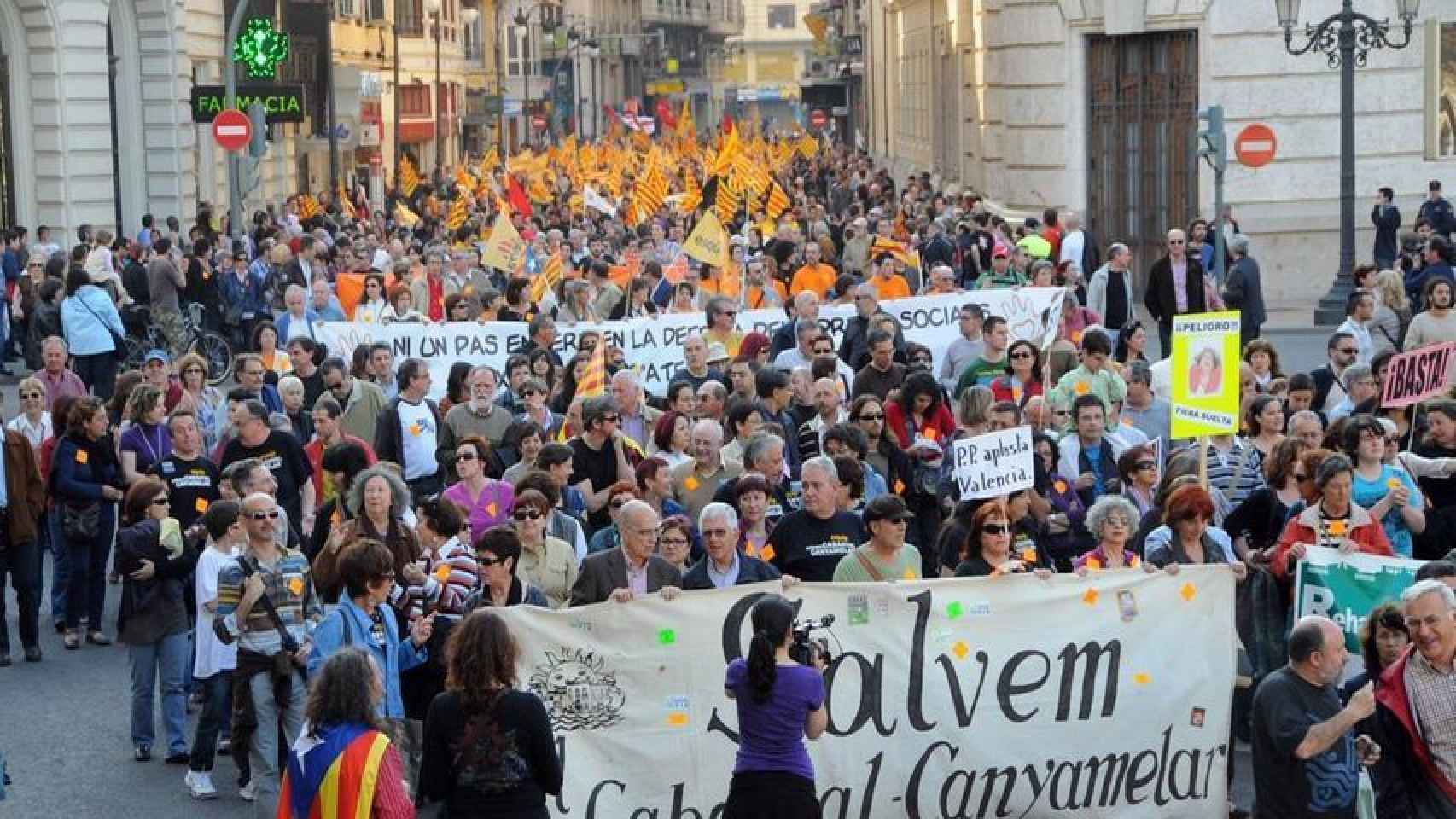 Manifestación en Valencia contra el PEPRI contra El Cabanyal.