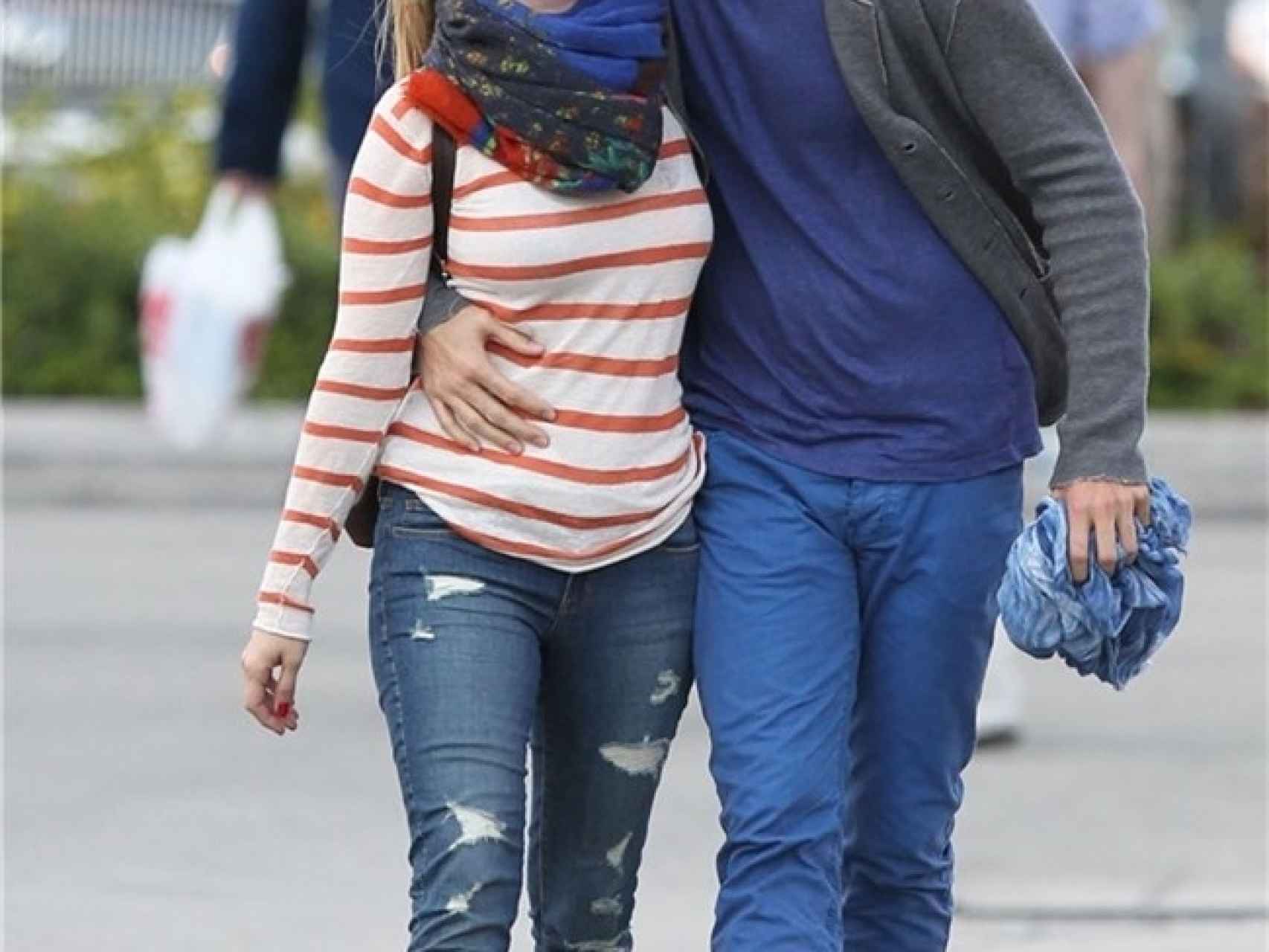 Manuela Vellés y Miguel Ángel Muñoz muy acaramelados en las calles de Madrid el pasado año.