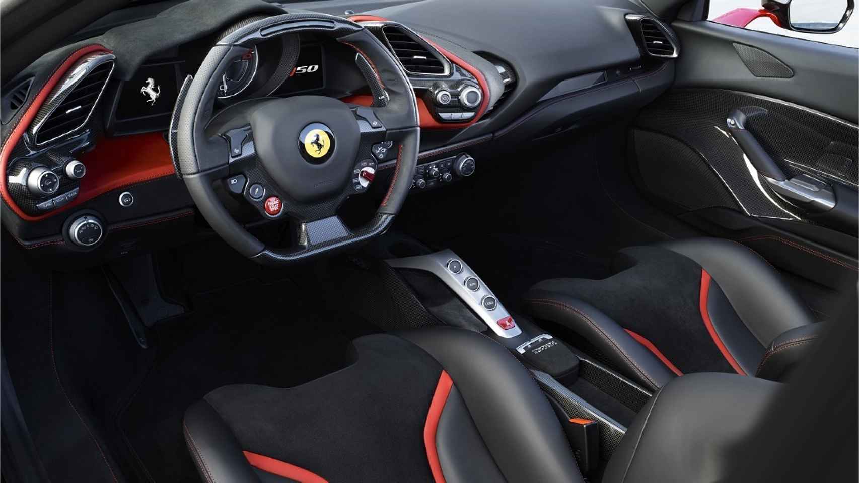160713-car-Ferrari_J50_int_01