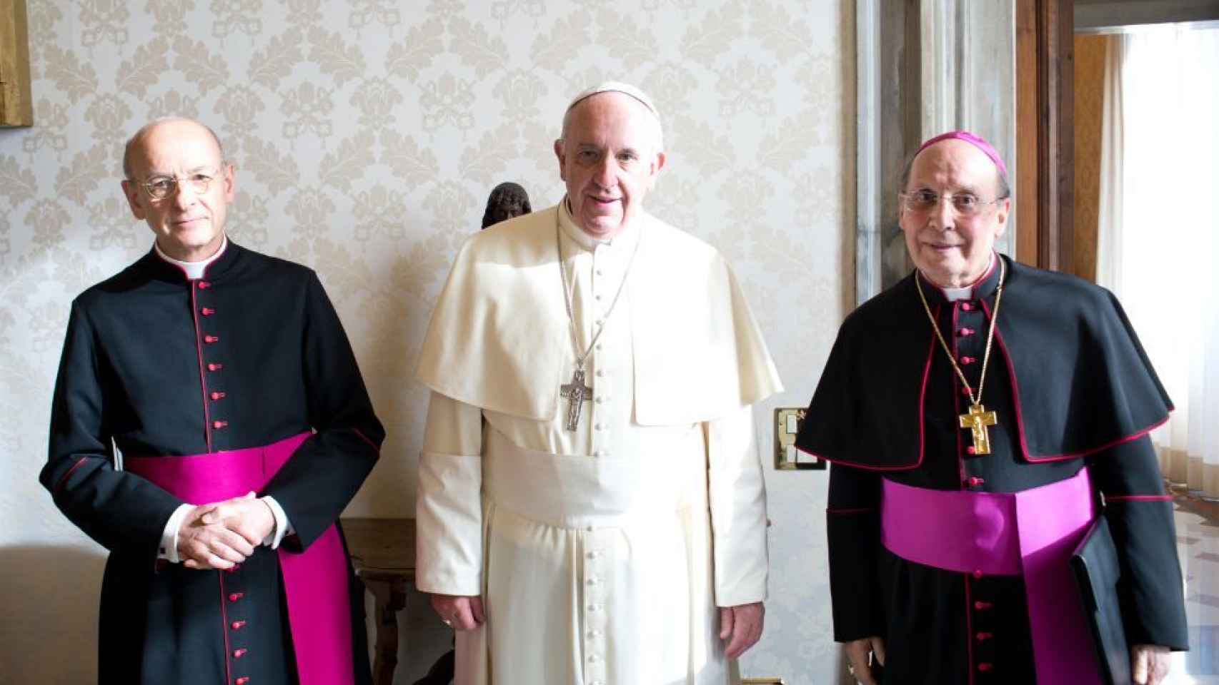 El papa Francisco con Javier Echevarría y Fernando Ocáriz, su sucesor.