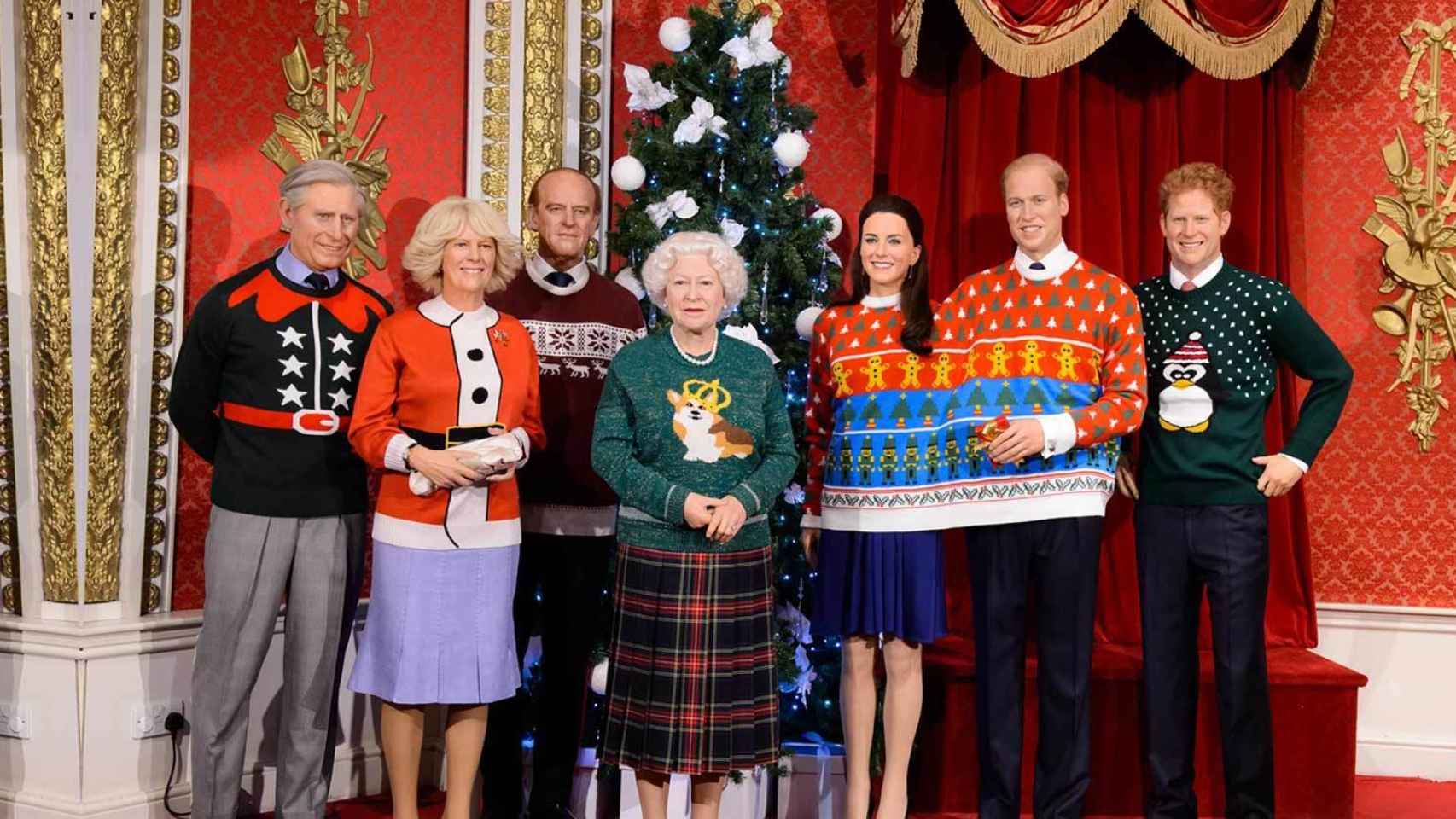 La réplica de la familia real británica al completo, vestida de Navidad