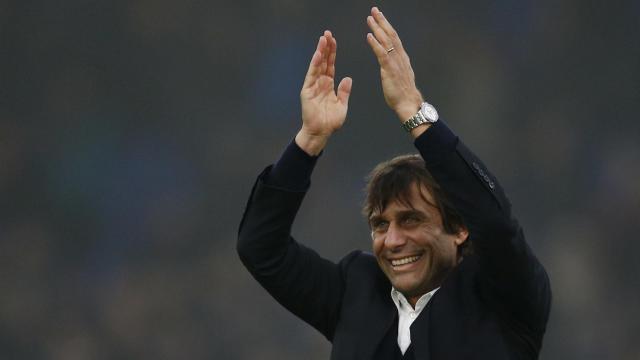 Conte celebra la victoria ante el Crystal Palace.