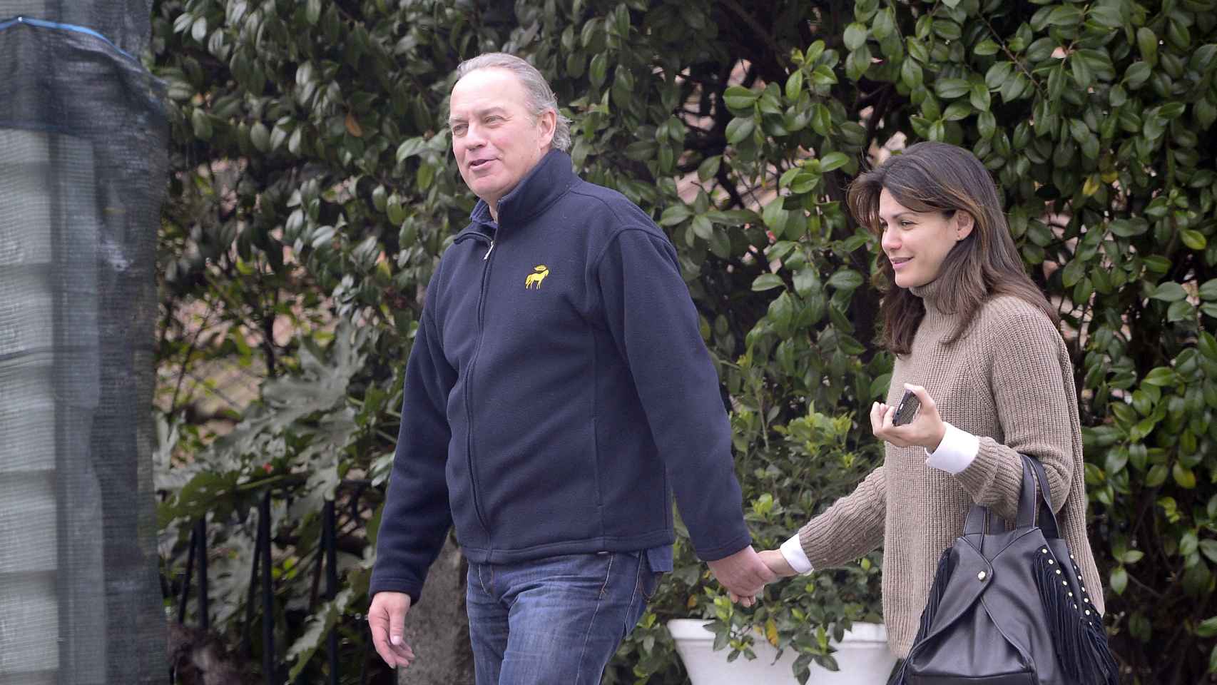 Bertín Osborne y su mujer Fabiola dando un paseo por Madrid