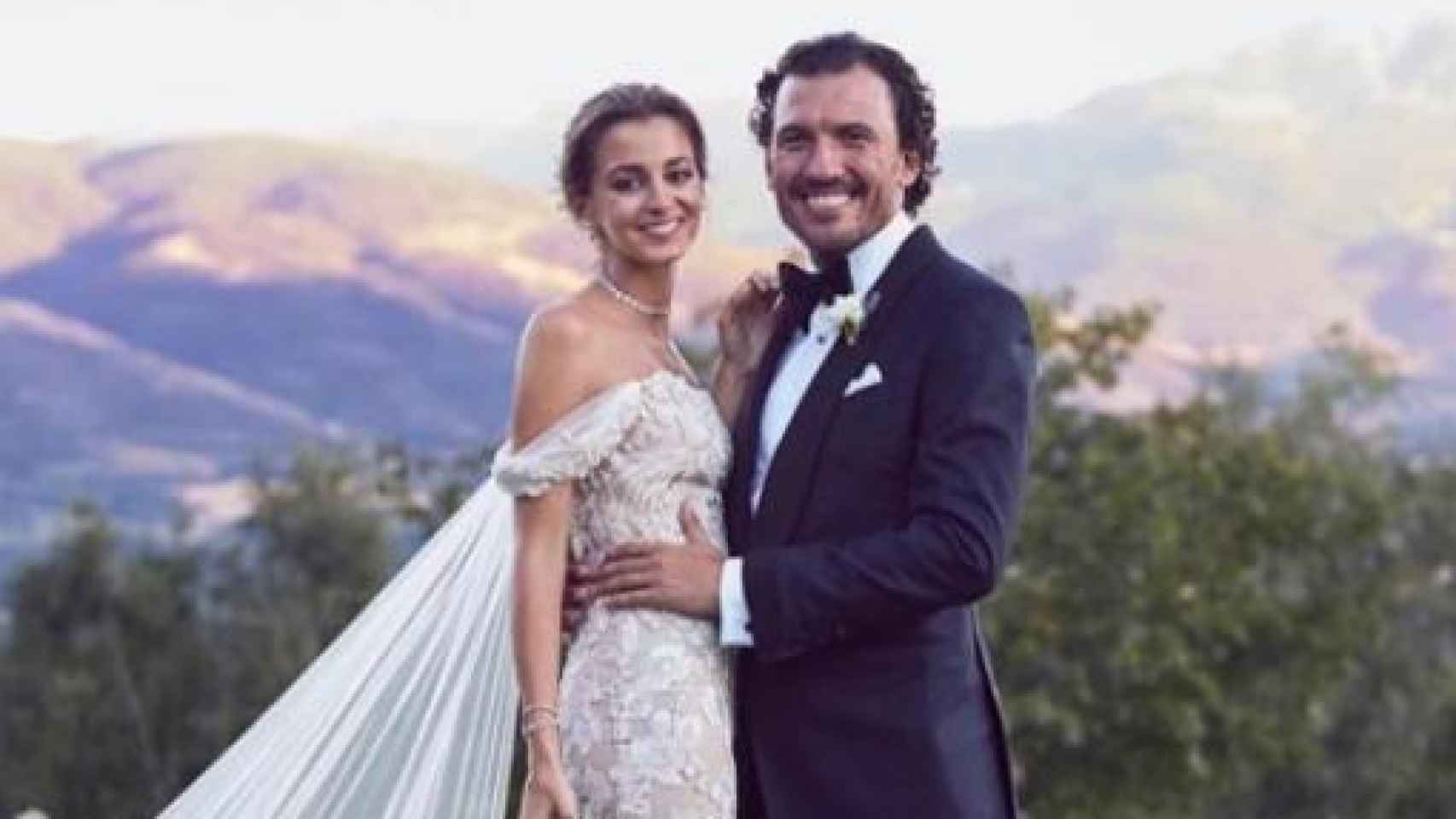 Gabriela Palatchi se casó con un vestido de la marca que es heredera, Pronovias.