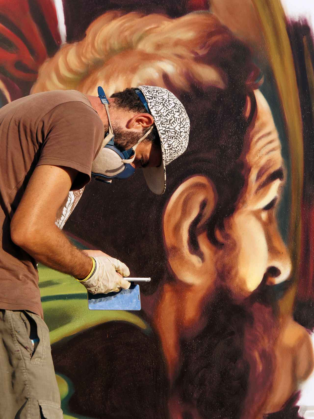 Andrea Ravo, el grafitero que convierte a Caravaggio en arte urbano.