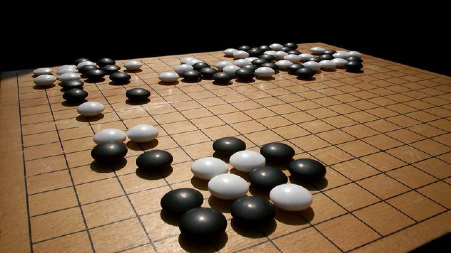 La inteligencia artificial de Google derrota al campeón europeo de Go.