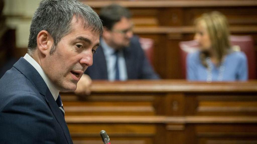 El presidente de Canarias, Fernando Clavijo, en el Congreso.