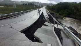 Una carretera afectada por el temblor en Tarahuin
