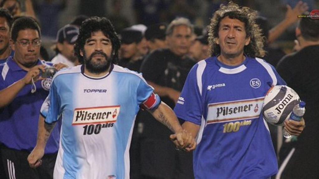 Diego Armando Maradona dijo de Jorge González que era mejor jugador que él. Nunca se sabrá. El salvadoreño llevó una vida menos profesional aún que el argentino.