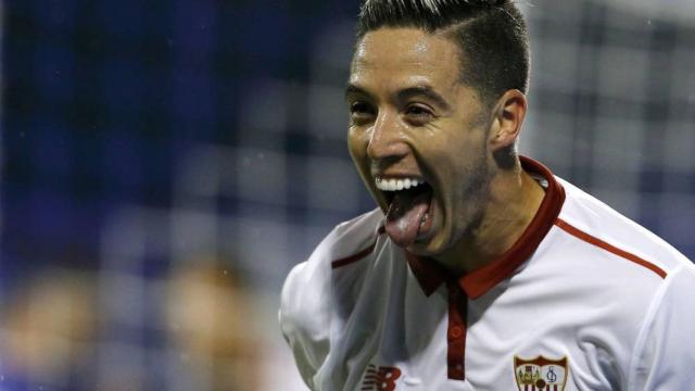 Samir Nasri celebra un gol con el Sevilla