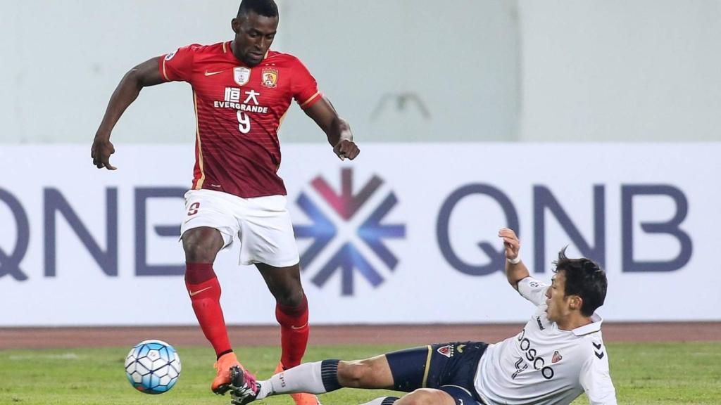 Jackson Martínez, en un partido con el Guangzhou.