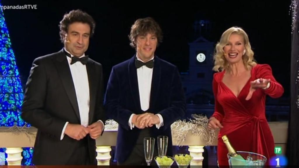Pepe Rodríguez, Jordi Cruz y Anne Igartiburu durante las Campanadas 2016