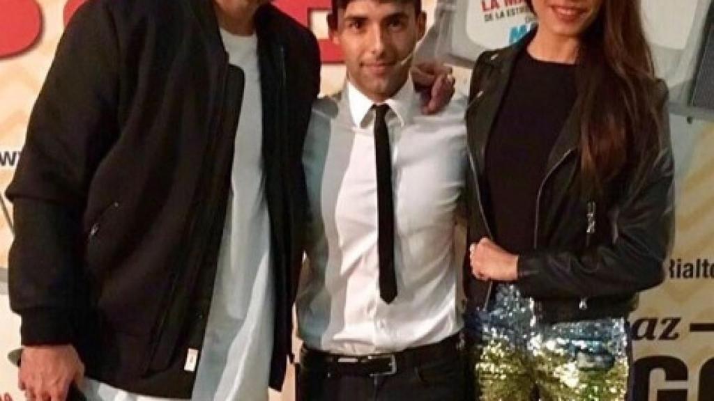 Sergio Ramos y Pilar Rubio junto al Mago Pop.