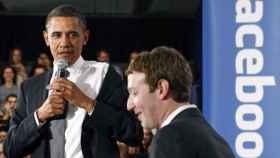 Barack Obama y Mark Zuckerberg, durante la visita del presidente de EEUU a Facebook en 2011.