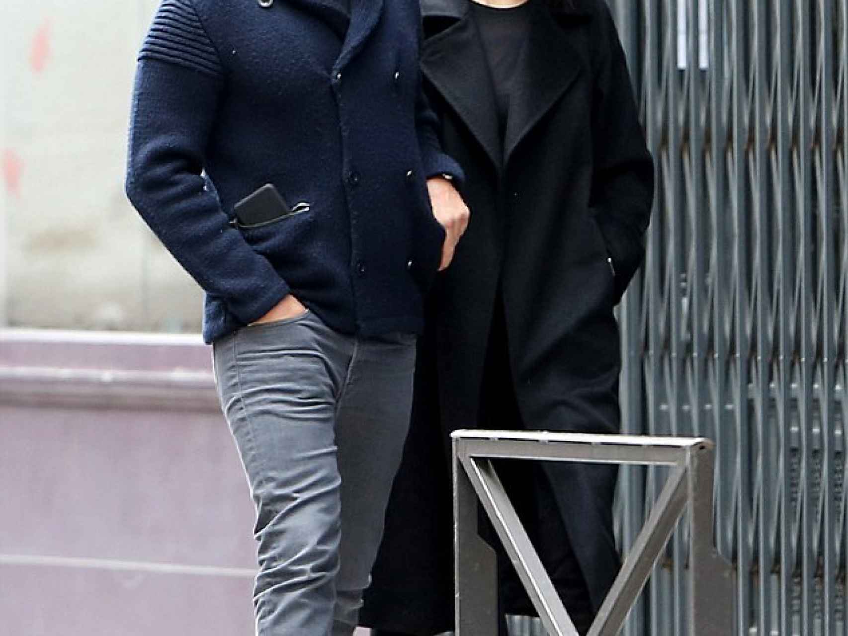 Bradley e Irina paseando por las calles de Los Ángeles estos días.
