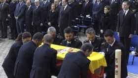 Funeral por los dos policías asesinados en Kabul.