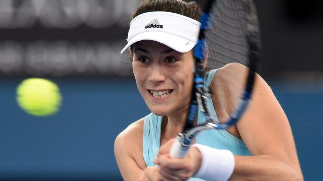 Muguruza golpea en su partido frente a Svetlana Kuznetsova.