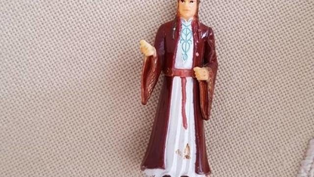 La figurita del elfo Elrond, de 'El Señor de los anillos', a la que rezaba la abuela.