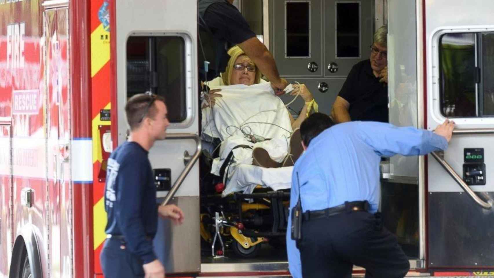 Al menos cinco muertos y múltiples heridos tras varios tiroteos en un aeropuerto de Florida.