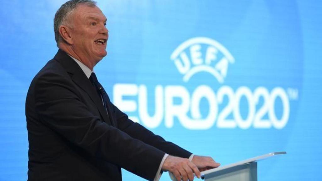 Greg Clarke, en una sesión de la Eurocopa 2020.