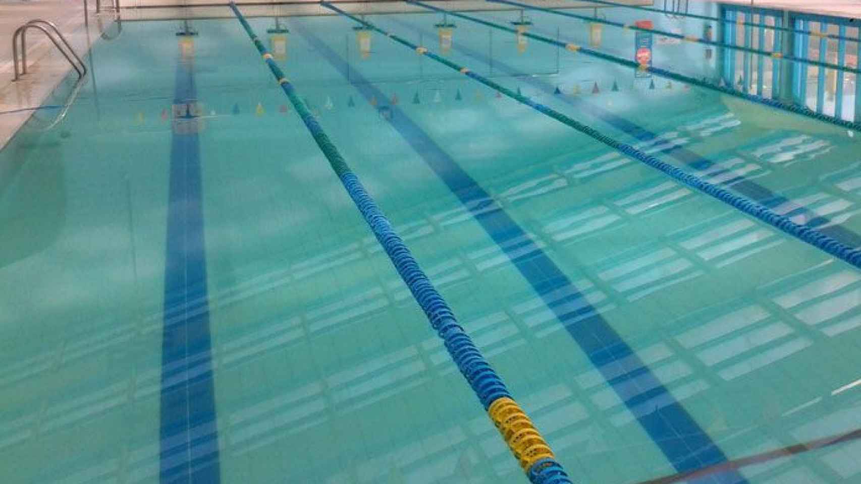 Imagen de una piscina climatizada