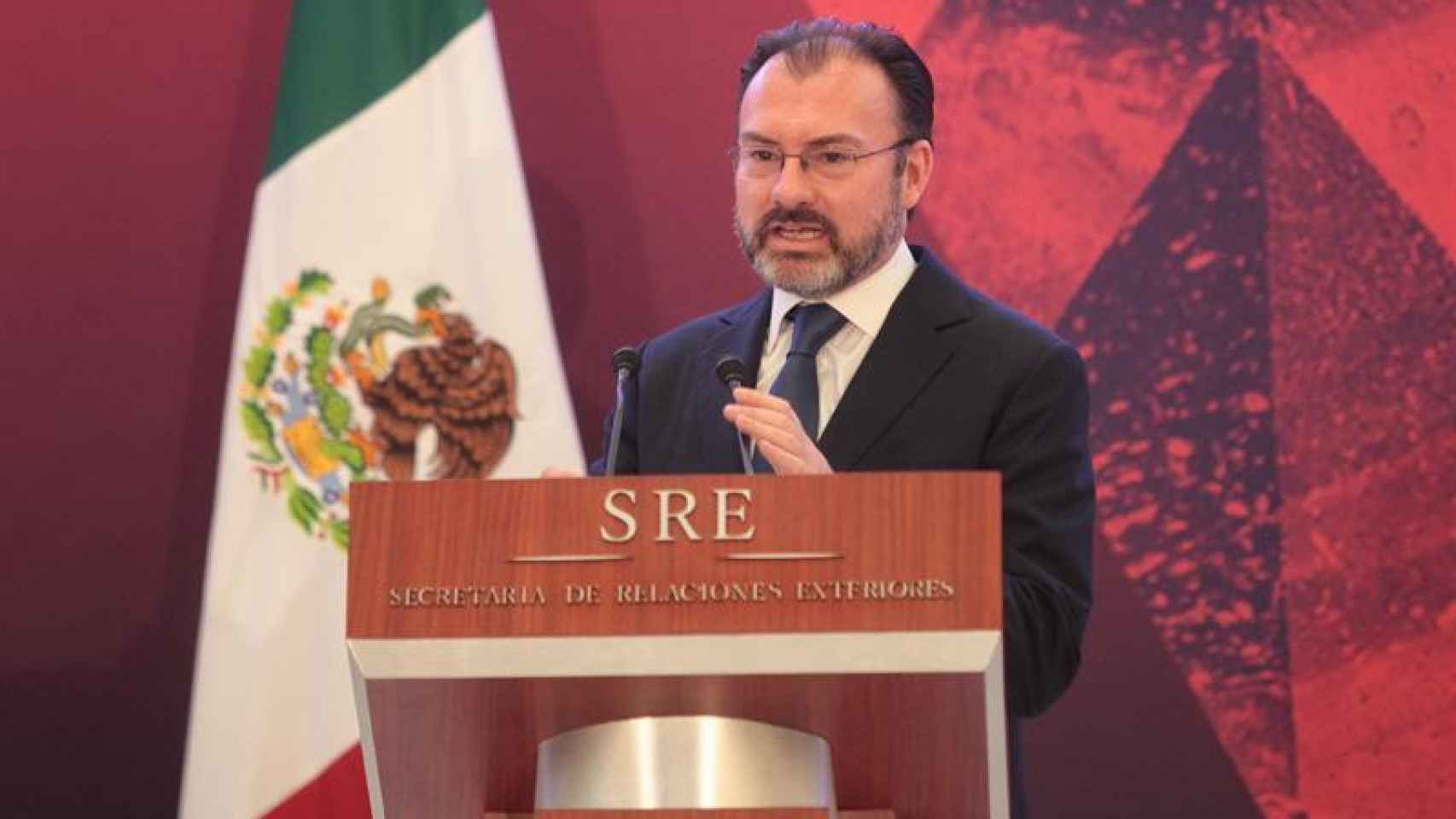 Videgaray indica a los diplomáticos mexicanos las bases de la próxima relación con Trump.