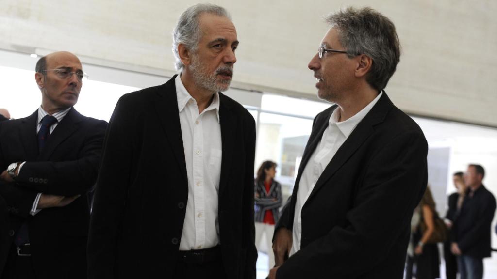 Fernando Trueba junto a su hermano David Trueba.