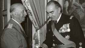 El expresidente del Gobierno, Luis Carrero Blanco, junto al dictador Francisco Franco.