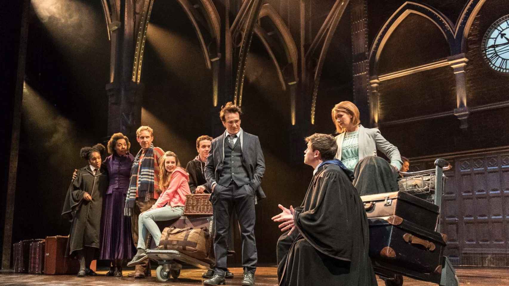 Una de las escenas de la obra teatral Harry Potter y el legado maldito, último éxito de Rowling.