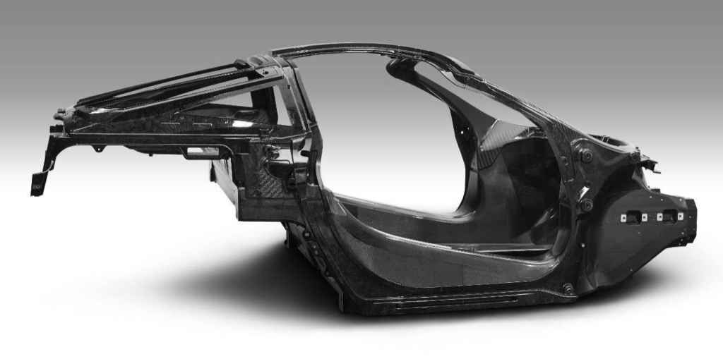 El nuevo McLaren 650S nos enseña sus vergüenzas: así es su chasis de fibra de carbono