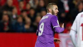 Benzema en el partido ante el Sevilla