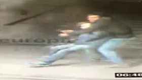 Buscan a los atracadores del Metro de Madrid que usaron el método del 'mataleón'