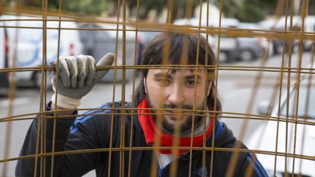 Ramón Guerrero ha cambiado las rejas de prisión por las de la obra