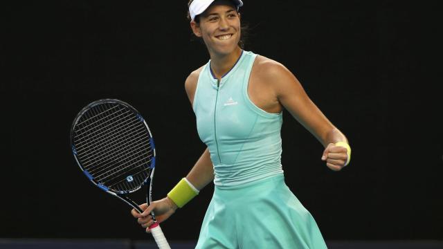 Garbiñe muguruza celebra su victoria.