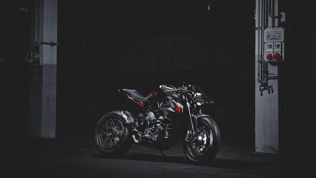 La MV Agusta Dragster se vuelve aún más oscura