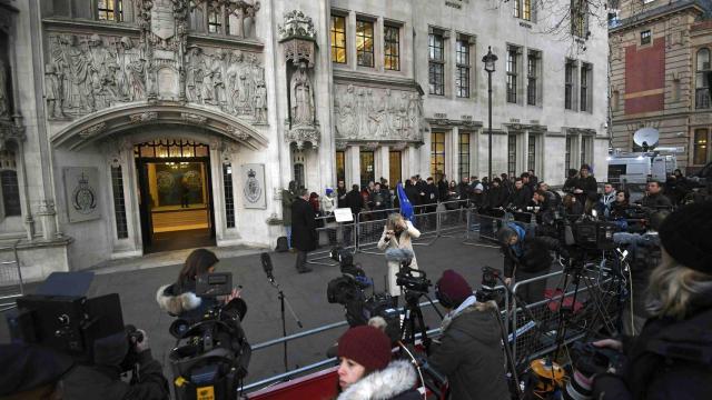 Expectación a las puertas del Tribunal Supremo