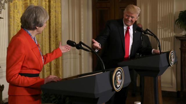 May y Trump, durante su rueda de prensa de este viernes en la Casa Blanca