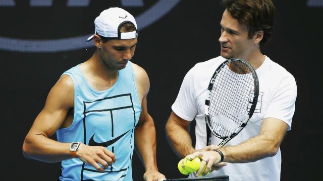 Carlos Moyà en un entrenamiento junto a Rafael Nadal.