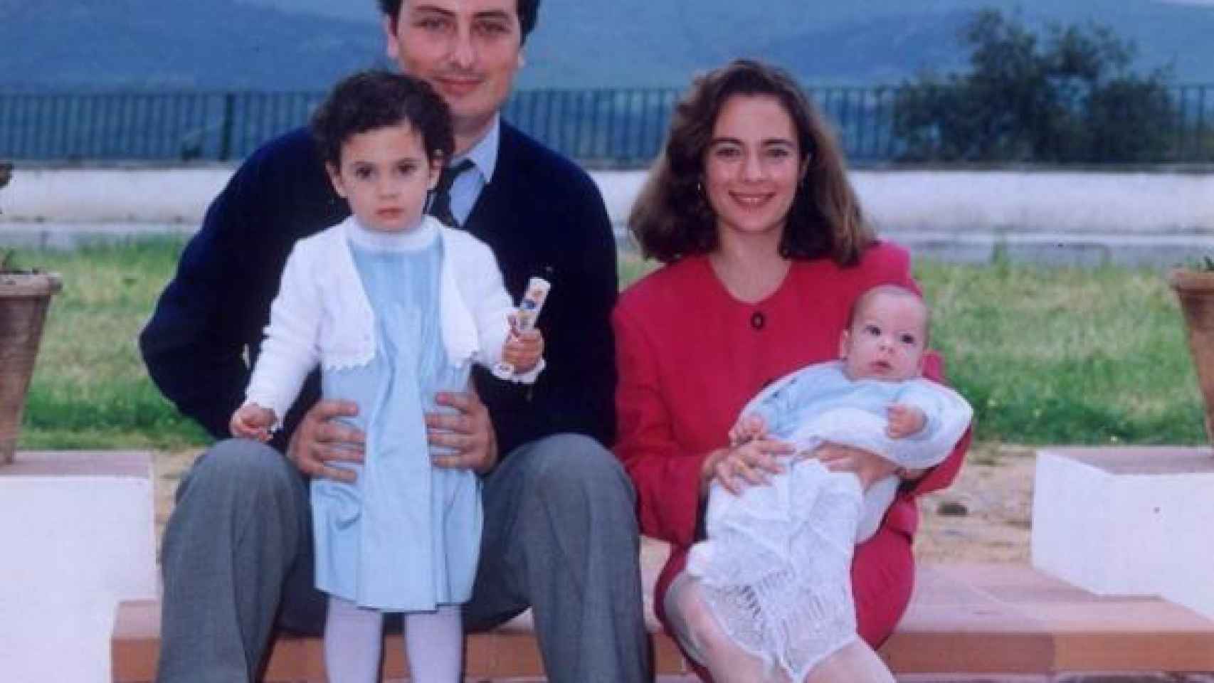 Alberto Jiménez Becerril y Ascensión García Ortiz, con sus hijos