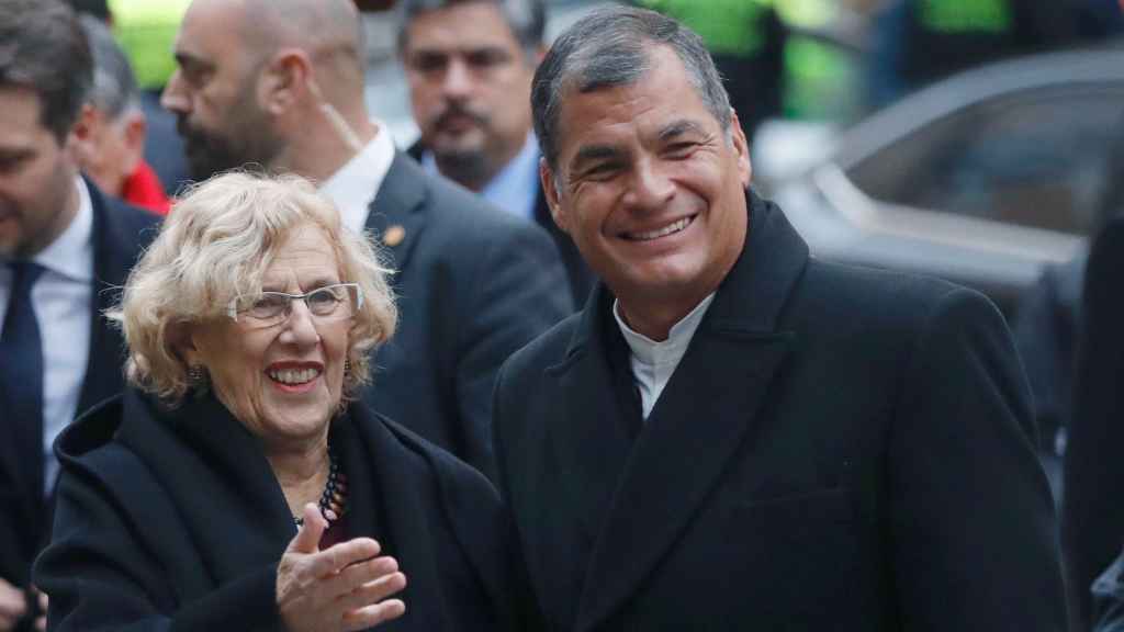 Manuela Carmena recibe al presidente de Ecuador, Rafael Correa.