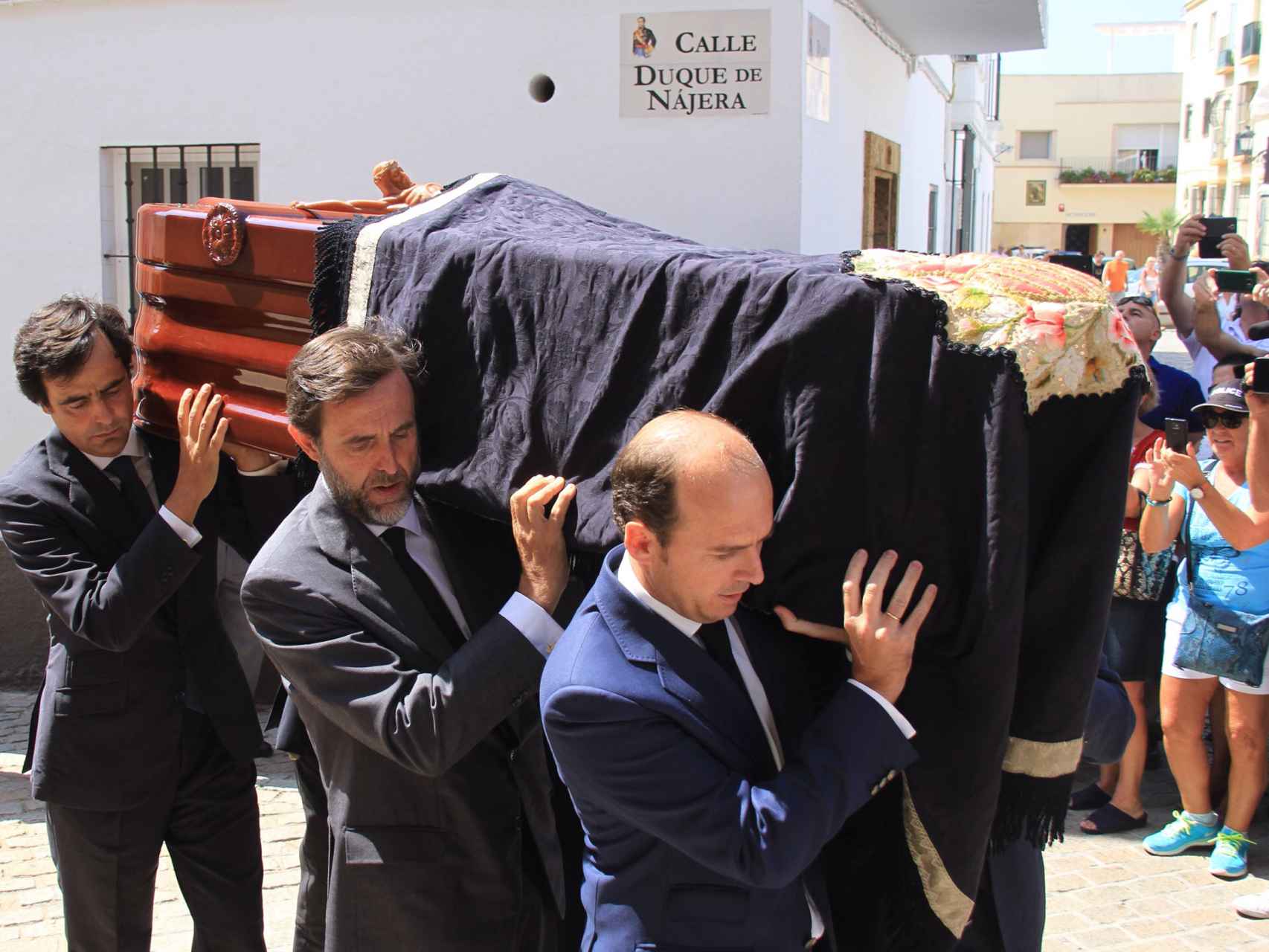 Durante el entierro de José María Ruiz-Mateos