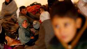 Niños iraquíes desplazados cerca de Mosul, Irak.
