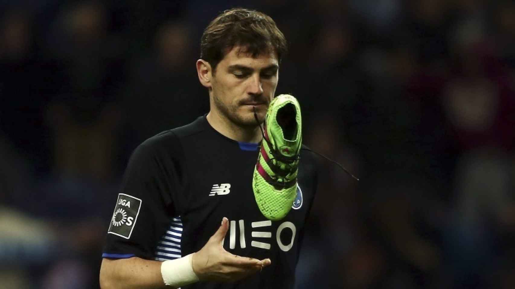 Casillas, durante un partido con el Oporto.
